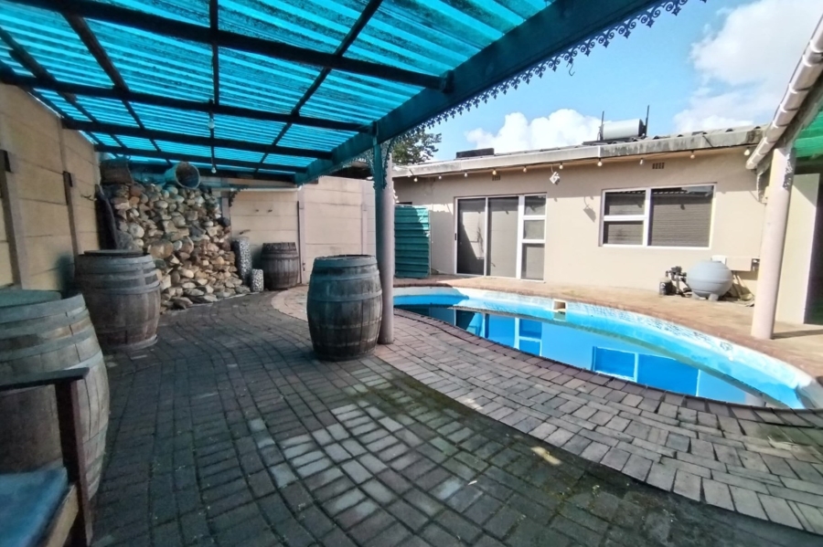 4 Bedroom Property for Sale in Protea Heights Western Cape